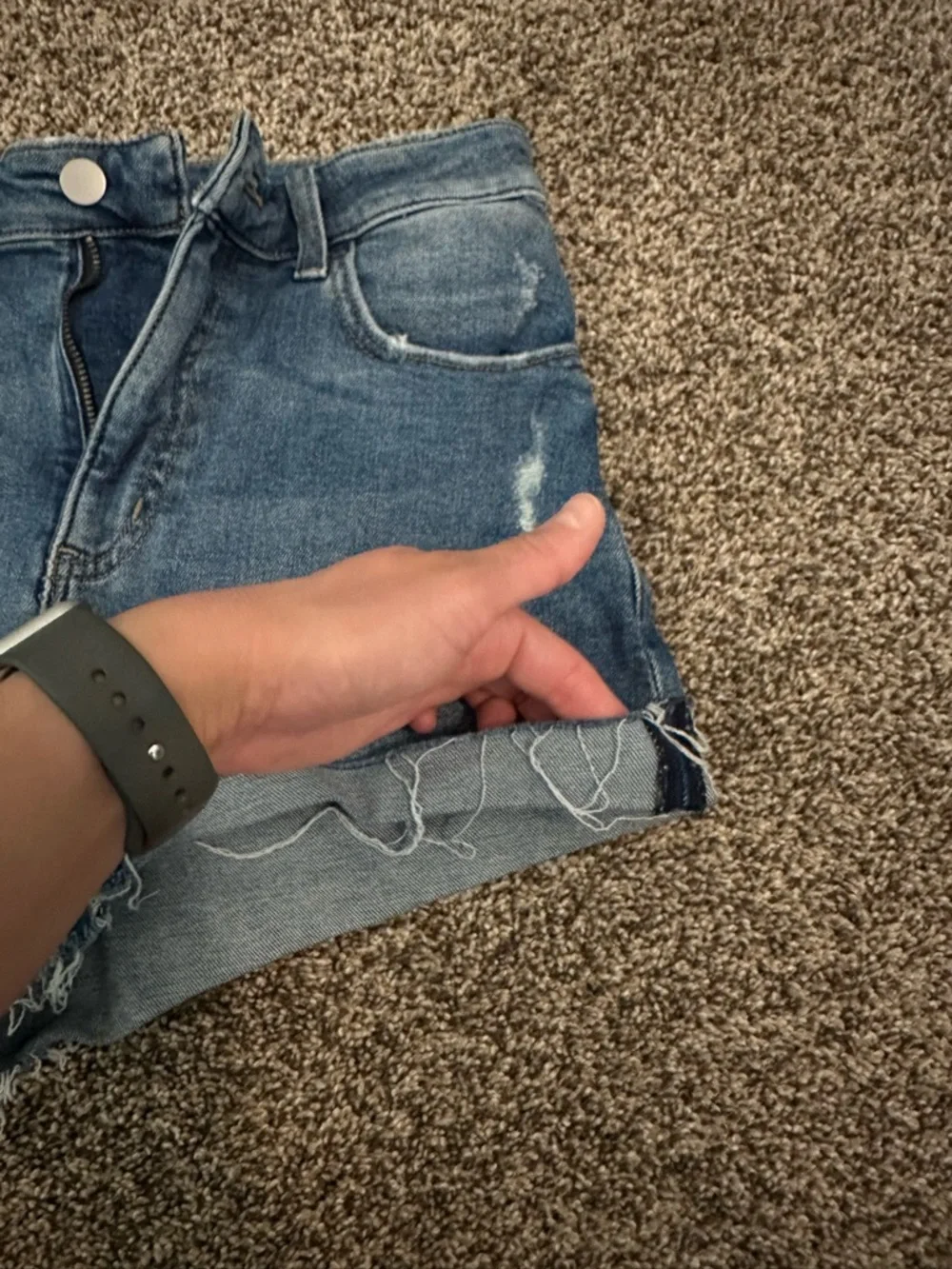 H&M high waisted stretchy jean shorts dark wash - Picture 4 of 7